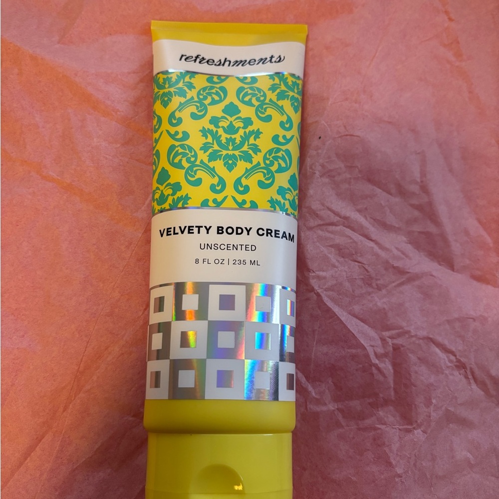 Refreshments Velvety Body Cream